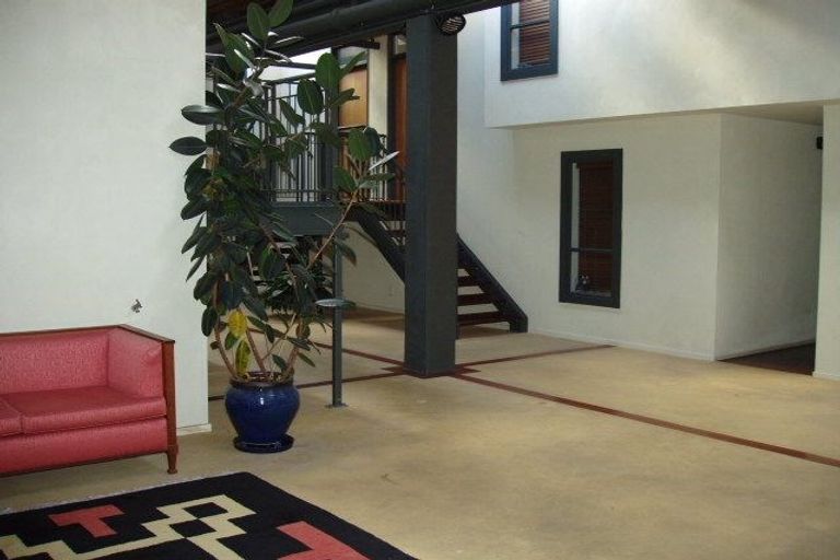 Photo of property in Metro Apartments, 13/220 Thorndon Quay, Pipitea, Wellington, 6011