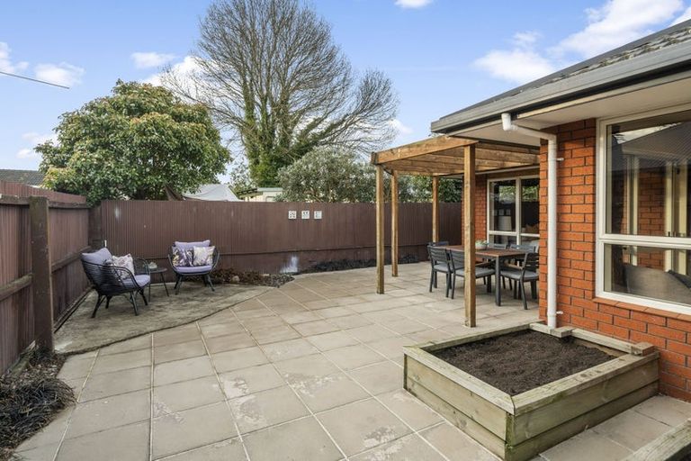 Photo of property in 33 Daniels Road, Redwood, Christchurch, 8051