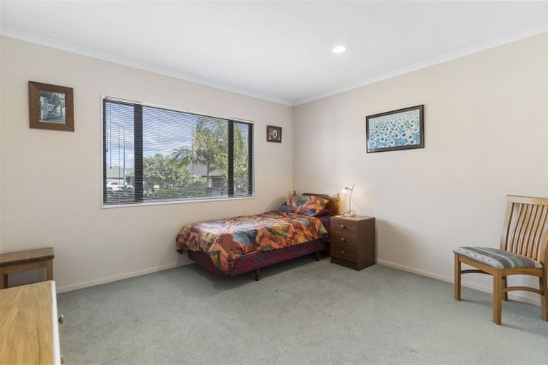 Photo of property in 12 Moy Place, East Tamaki Heights, Auckland, 2016