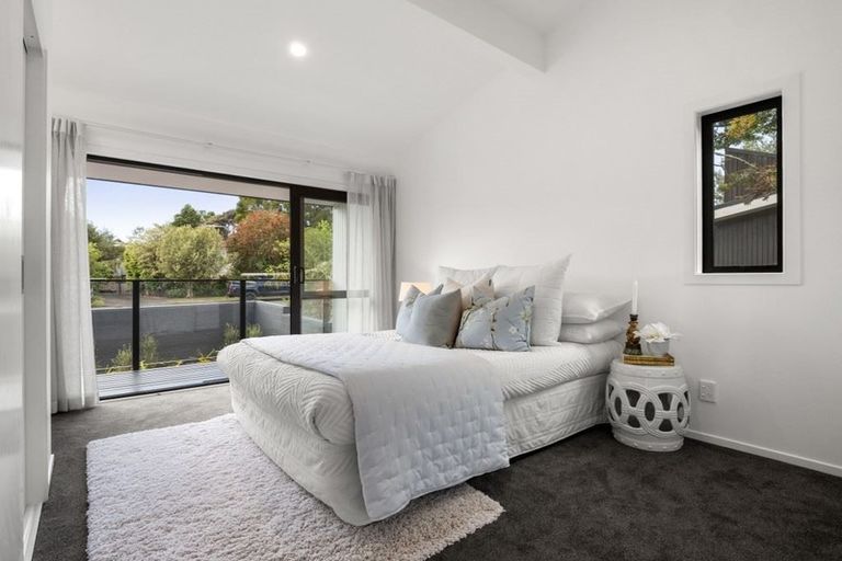 Photo of property in 18 Heaton Grove, Chatswood, Auckland, 0626