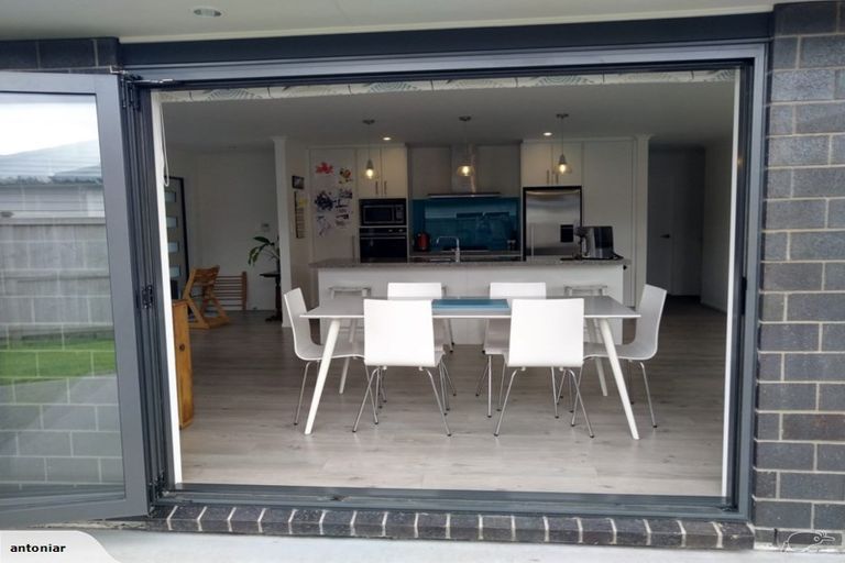 Photo of property in 4 Aporo Drive, Kumeu, 0810