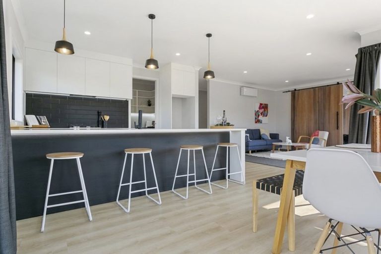 Photo of property in 3/213 Thornton Road, Cambridge, 3434