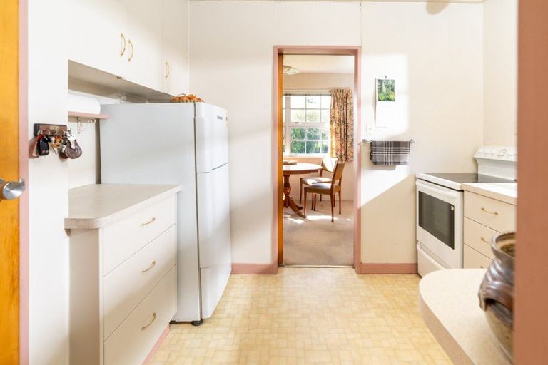 Photo of property in 1/154 Te Mata Road, Havelock North, 4130