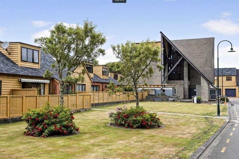 Photo of property in 30 Futuna Close, Karori, Wellington, 6012