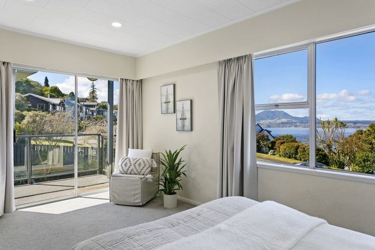 Photo of property in 96 Wakeman Road, Acacia Bay, Taupo, 3330
