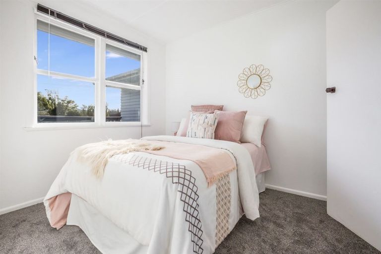 Photo of property in 60 Bell Street, Tawa, Wellington, 5028