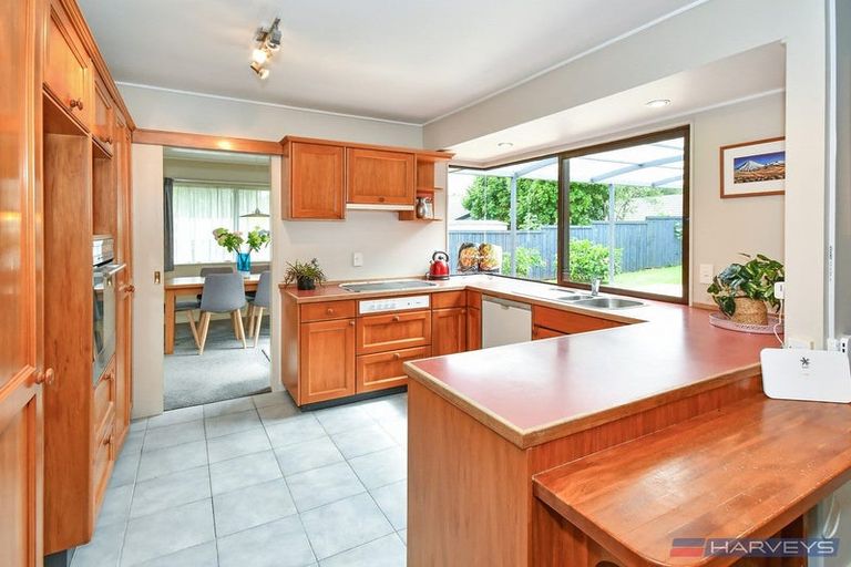 Photo of property in 4 Peretao Rise, The Gardens, Auckland, 2105
