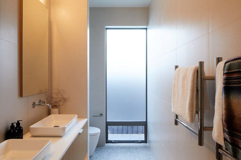 Photo of property in 17 Gosset Street, St Albans, Christchurch, 8014