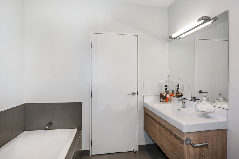 Photo of property in 2 Camburn Court, Pokeno, 2402