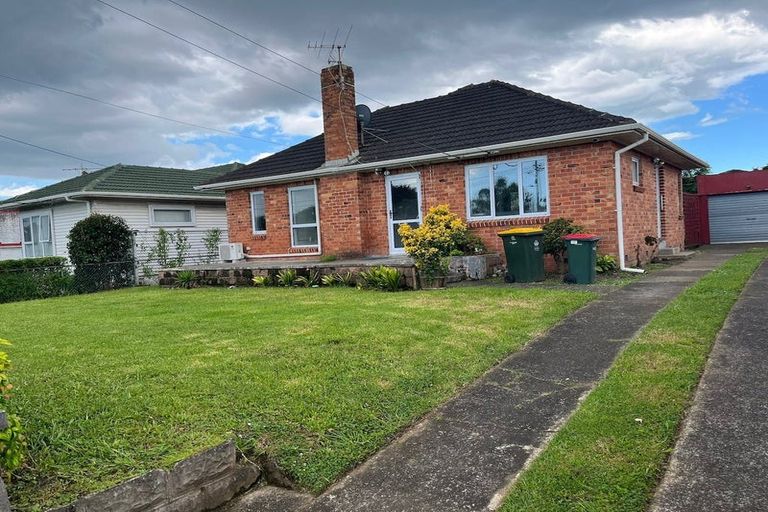 Photo of property in 14 Motatau Road, Papatoetoe, Auckland, 2025