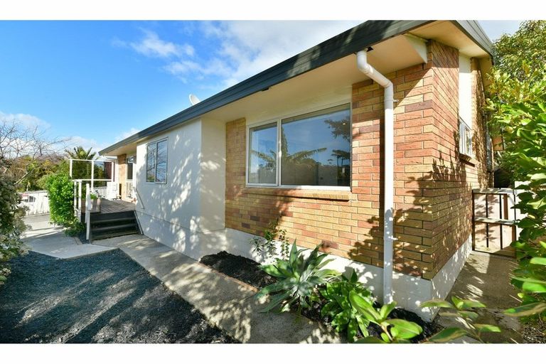 Photo of property in 1/926 Whangaparaoa Road, Manly, Whangaparaoa, 0930