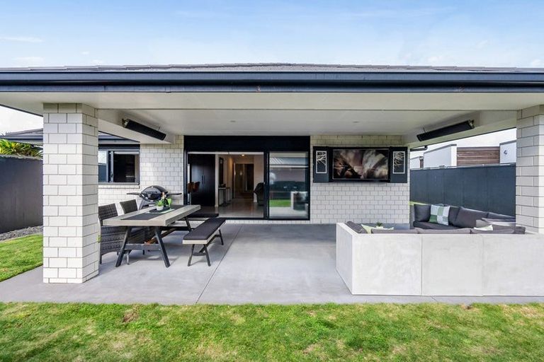 Photo of property in 65 Links Drive, Waiwhakaiho, New Plymouth, 4312