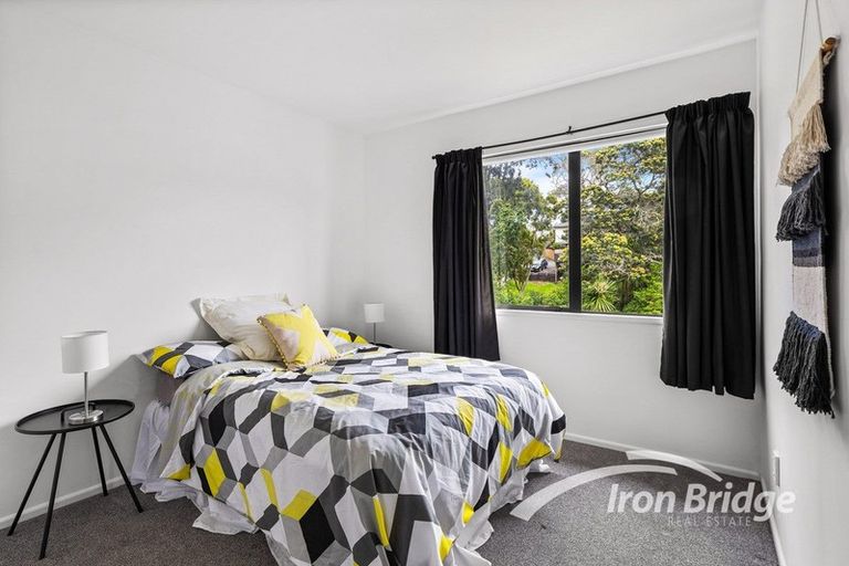 Photo of property in 41 Hewlett Road, Massey, Auckland, 0614