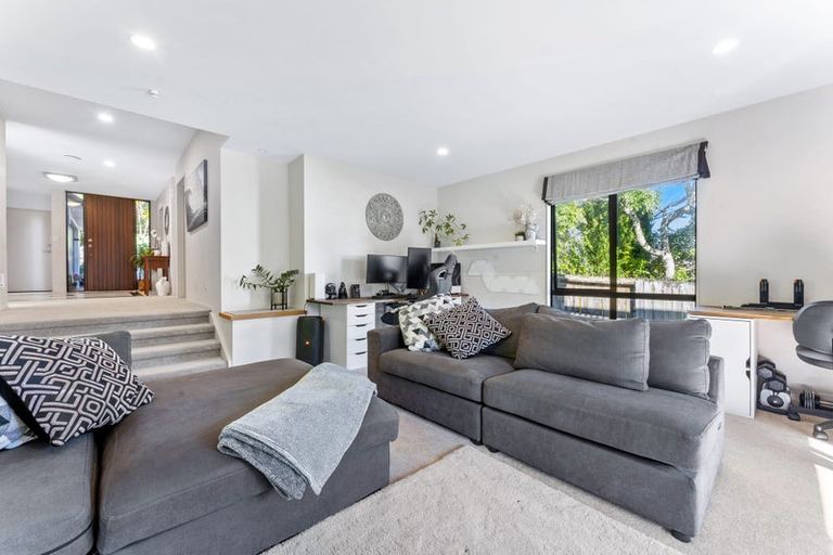 Photo of property in 416 Beach Road, Mairangi Bay, Auckland, 0630