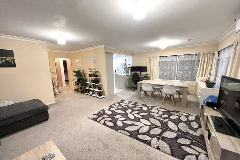 Photo of property in 2/7 Olena Avenue, Sunnyhills, Auckland, 2010