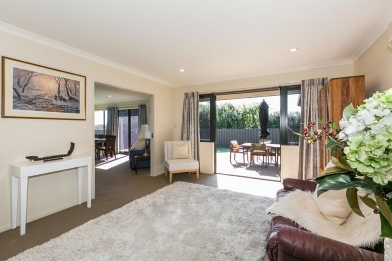 Photo of property in 11 Fairview Place, Havelock North, 4130