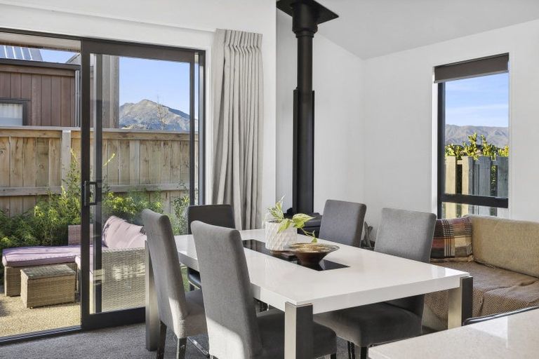 Photo of property in 46 Obelisk Street, Wanaka, 9305