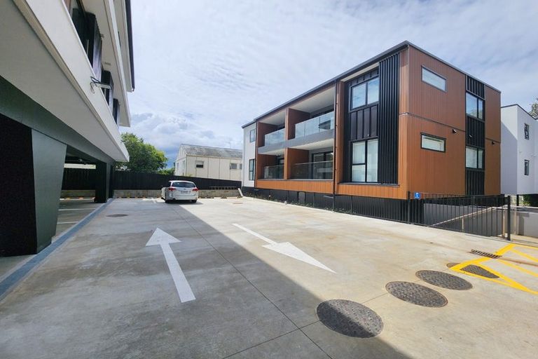 Photo of property in 64d Coronation Road, Mangere Bridge, Auckland, 2022