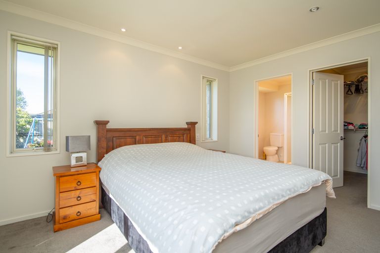 Photo of property in 53 Rolleston Drive, Rolleston, 7614