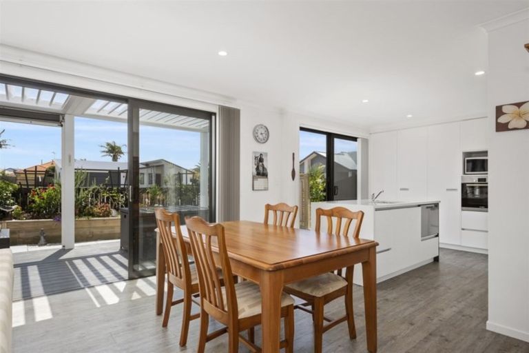 Photo of property in 6 Huanui Close, Papamoa Beach, Papamoa, 3118