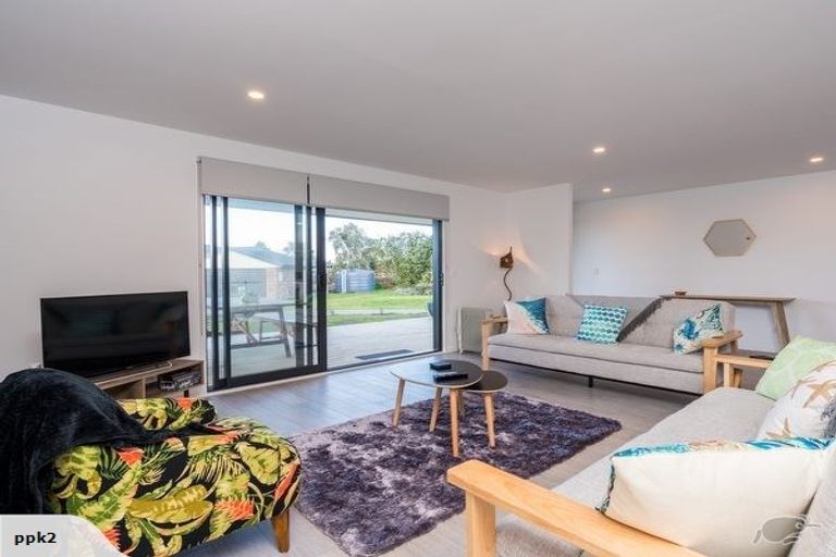 Photo of property in 10 Halyard Way, Mangawhai, 0505