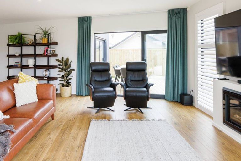 Photo of property in 18 Silkwood Place, Fitzherbert, Palmerston North, 4410