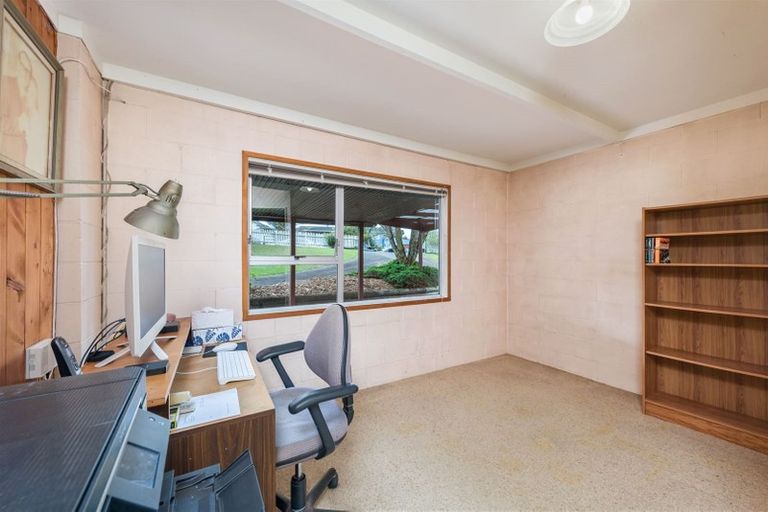 Photo of property in 47 Oreil Avenue, West Harbour, Auckland, 0618