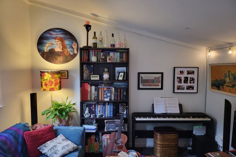 Photo of property in 34 Cleveland Street, Brooklyn, Wellington, 6021