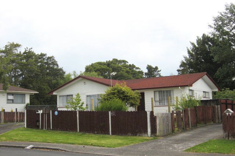 Photo of property in 13 Ririno Place, Manurewa, Auckland, 2102