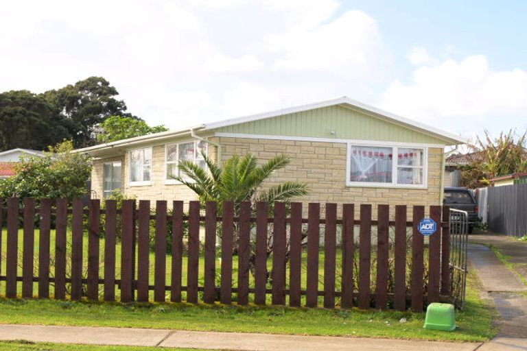 Photo of property in 26 Calthorp Close, Favona, Auckland, 2024