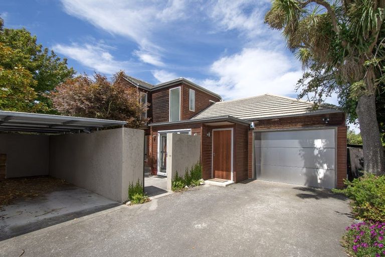 Photo of property in 2/11 Mclellan Place, Ilam, Christchurch, 8041