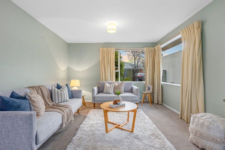 Photo of property in 2/126 Opawa Road, Opawa, Christchurch, 8023