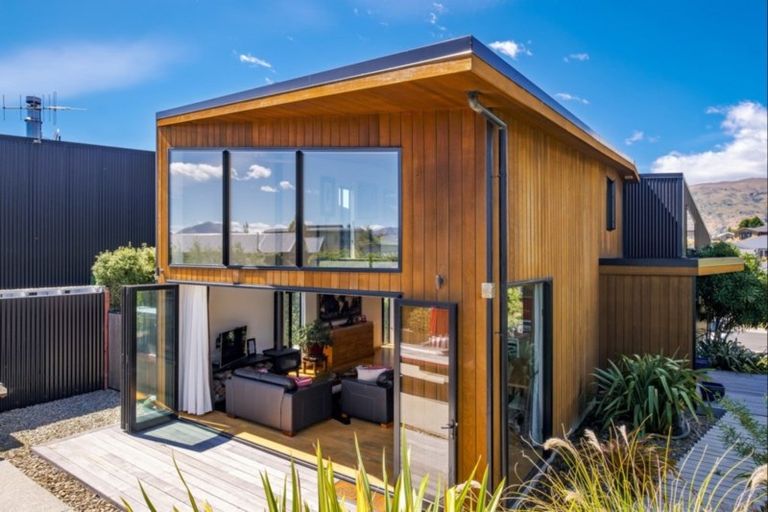 Photo of property in 8b Niger Street, Wanaka, 9305