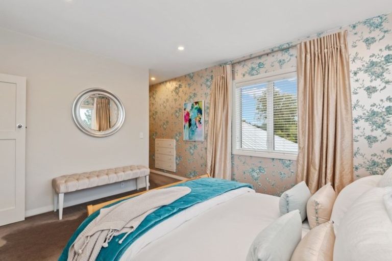 Photo of property in 2/24 Thornycroft Street, Fendalton, Christchurch, 8052