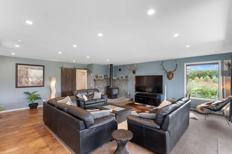 Photo of property in 1378 Poyntzs Road, West Eyreton, Rangiora, 7475