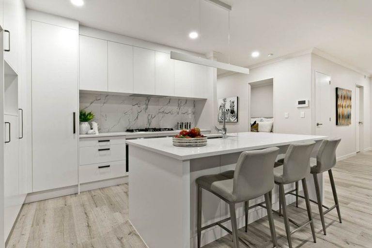 Photo of property in 18 Cassidy Drive, Orewa, 0931