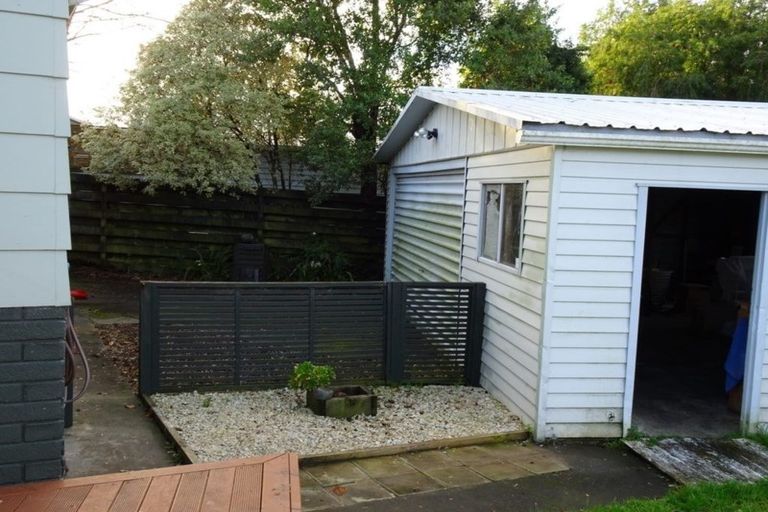 Photo of property in 6 Allington Road, Massey, Auckland, 0614