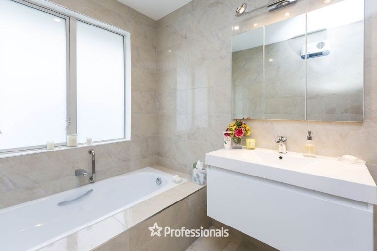 Photo of property in 5 Bateson Way, Heretaunga, Upper Hutt, 5018