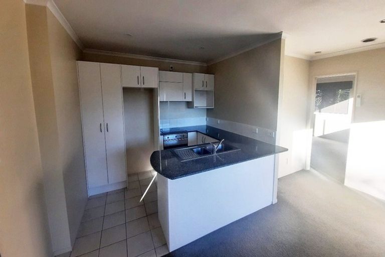 Photo of property in 4 Meridian Court, Oteha, Auckland, 0632