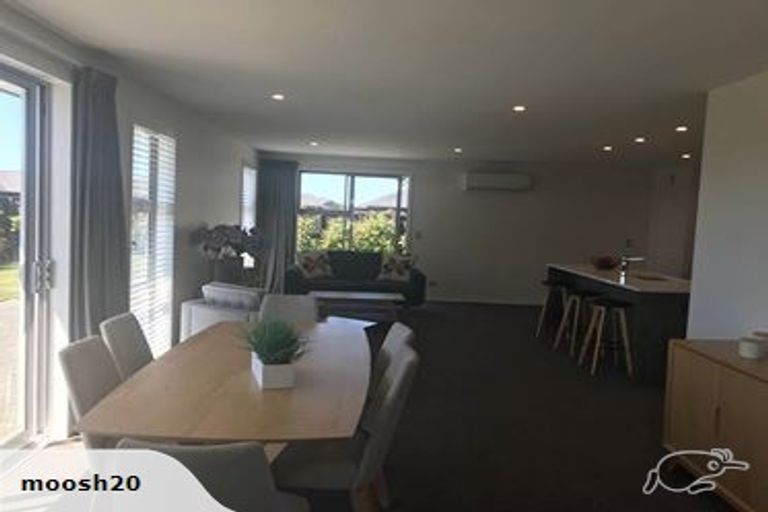 Photo of property in 14 Shillingford Boulevard, Rolleston, 7615