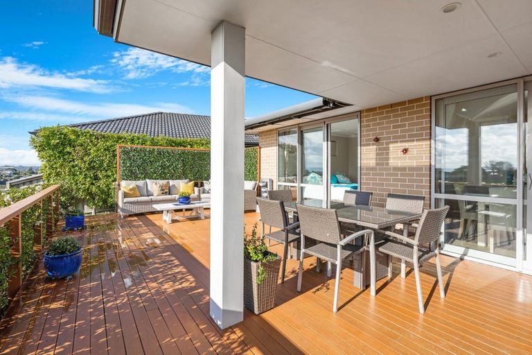 Photo of property in 16 Ruth Craig Place, Stanmore Bay, Whangaparaoa, 0932