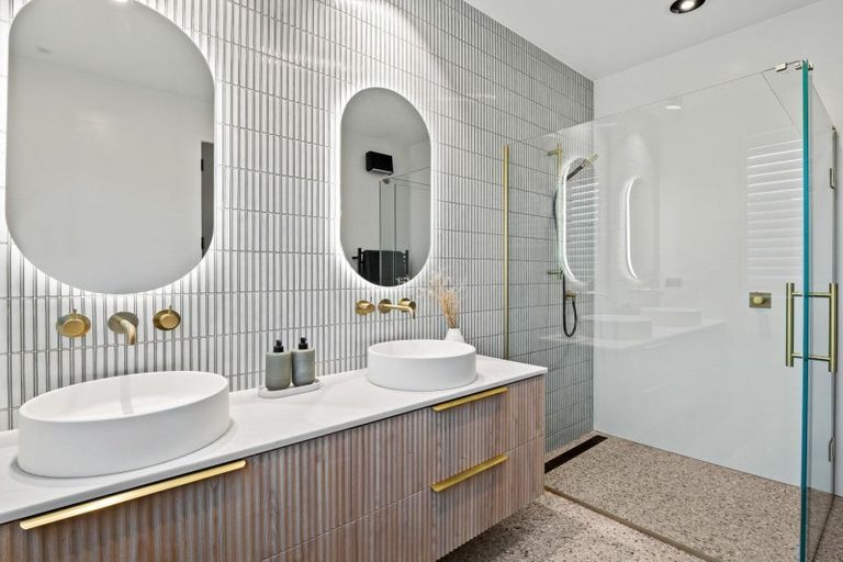 Photo of property in 10 Kahiwi Drive, Lower Shotover, Queenstown, 9304