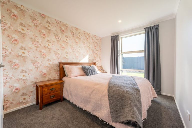 Photo of property in 27 King Street, Pareora, 7912