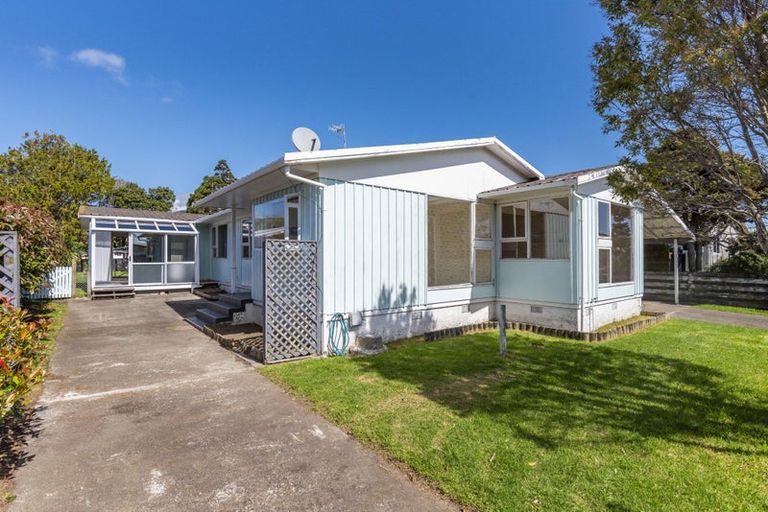 Photo of property in 24 Makarini Street, Paraparaumu, 5032