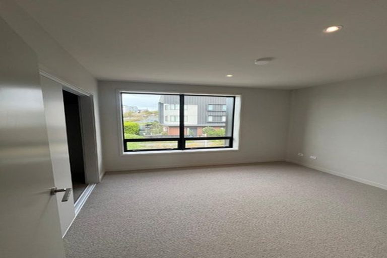 Photo of property in 7c Windlass Street, Long Bay, Auckland, 0630