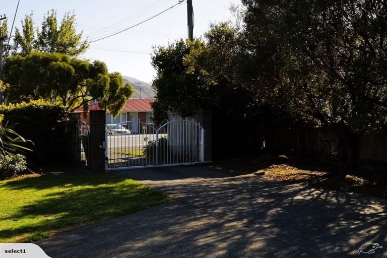 Photo of property in 1118 Fergusson Drive, Clouston Park, Upper Hutt, 5018
