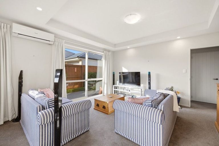 Photo of property in 1/166 Harewood Road, Papanui, Christchurch, 8053