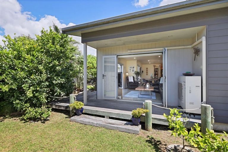 Photo of property in 12 Halyard Way, Mangawhai, 0505