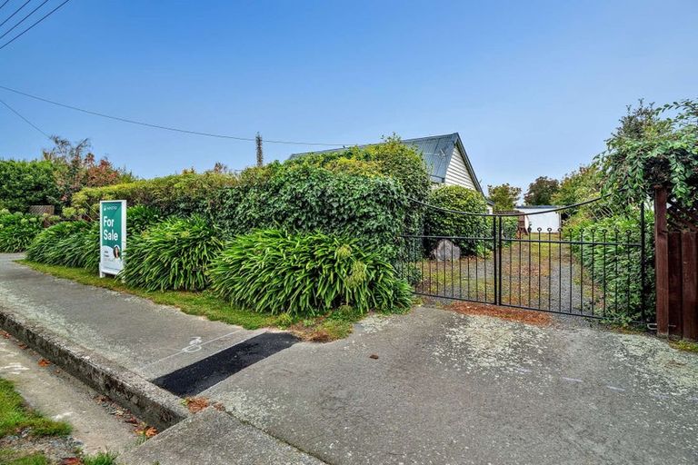 Photo of property in 22 Saint James Street, Southbridge, 7602