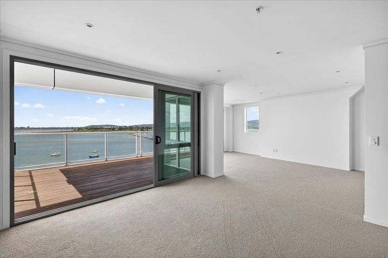 Photo of property in 12/72f Devonport Road, Tauranga, 3110